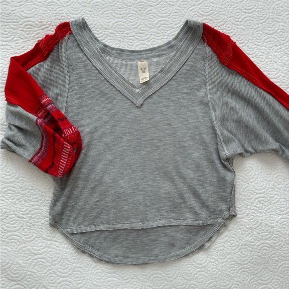 FREE PEOPLE top - Picture 1 of 5